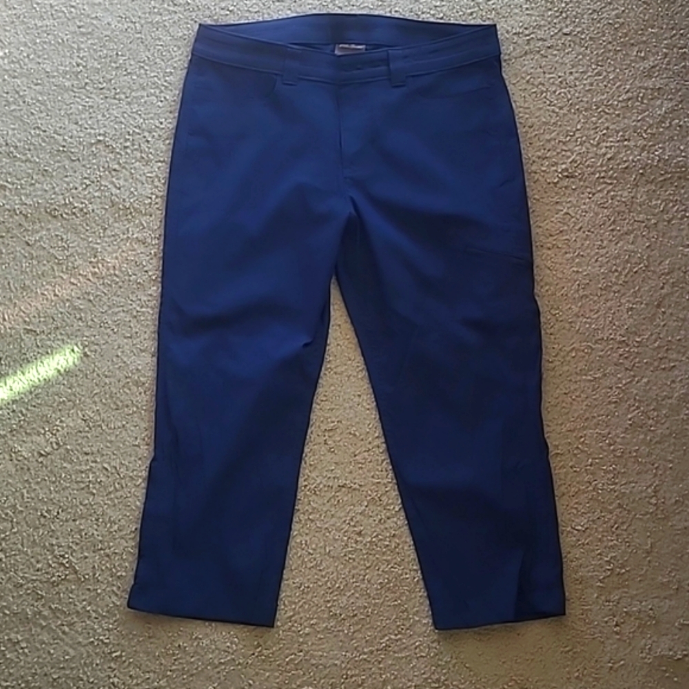 Eddie Bauer cropped pants, size 6, dark blue, never worn